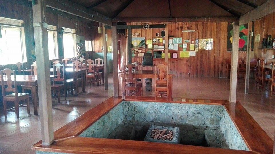 Native Village Inn Банауе Екстериор снимка